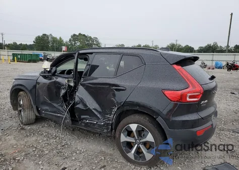 2024 Volvo Xc40 Core z USA, uszkodzony, nr VIN YV4L12UK8R2286860